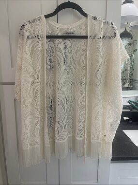 Abercrombie & Fitch Cream Lace Fringe Kimono